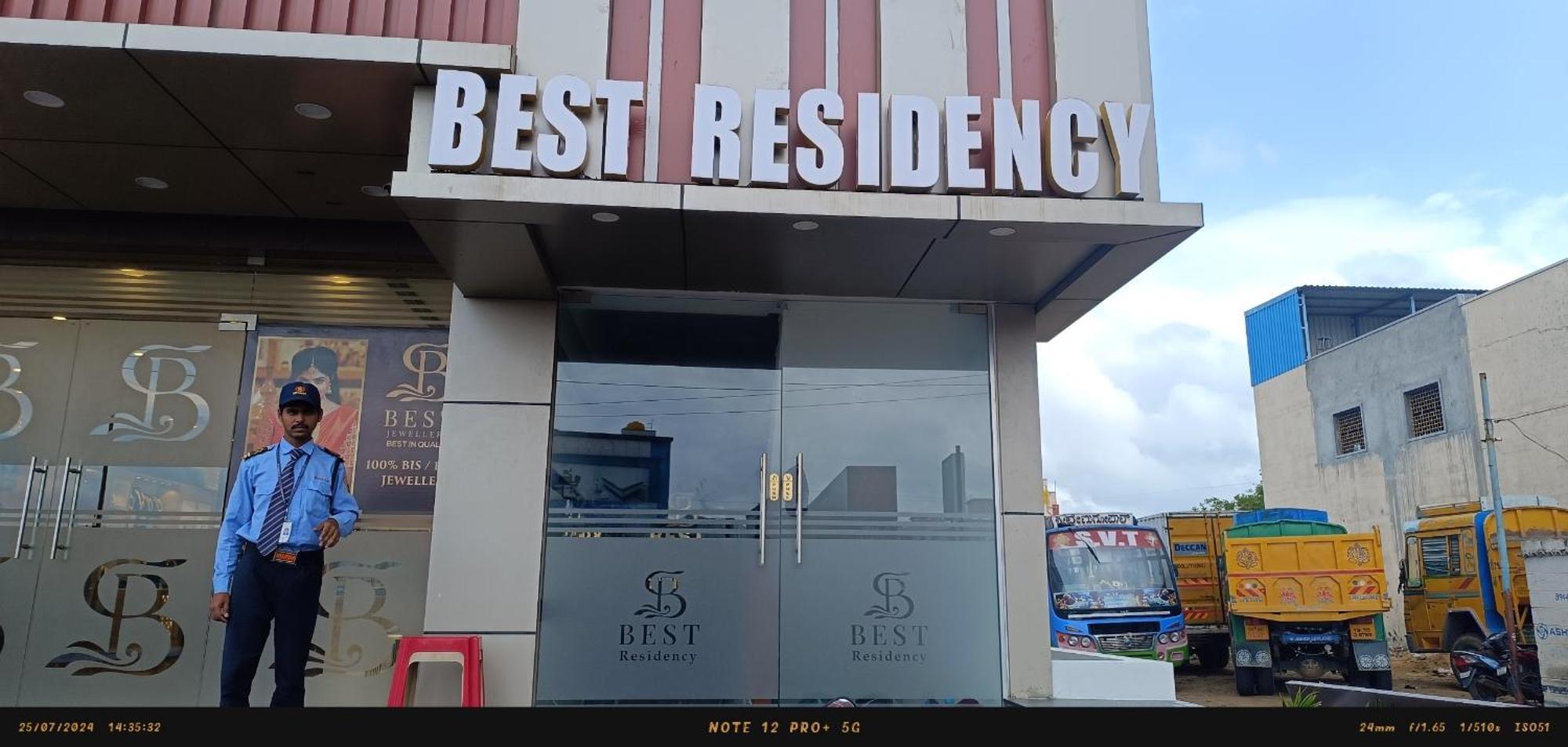 Best Residency Hosūr Buitenkant foto